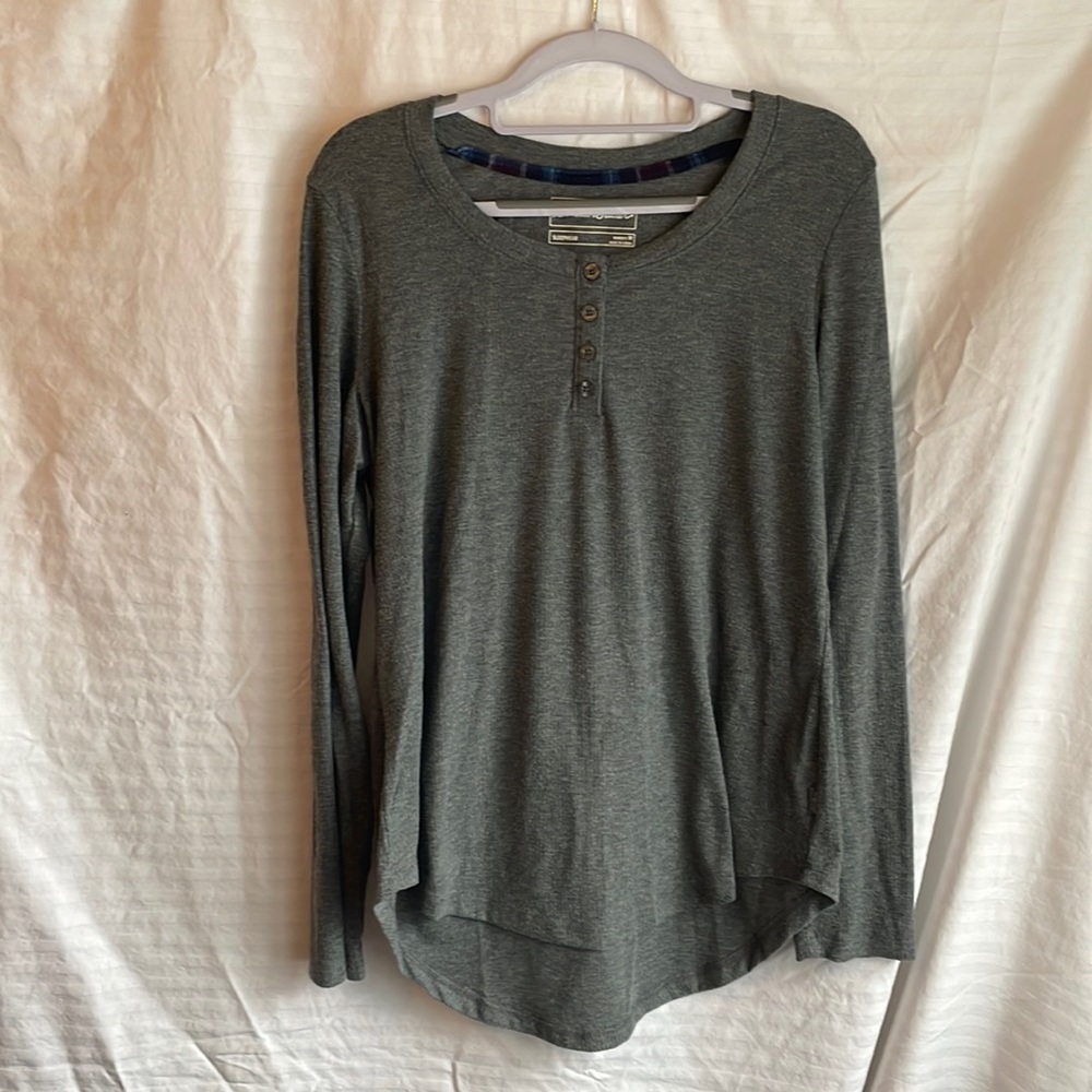 Eddie Bauer Sleep Top Size M. EUC